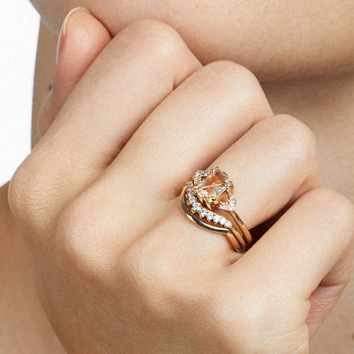 Delicate Curve Band on figure. Available in Yellow Gold, Rose Gold, White Gold.