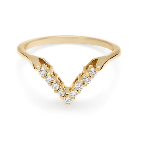 A band with 9 round white diamonds set in yellow gold., Yellow Gold 2