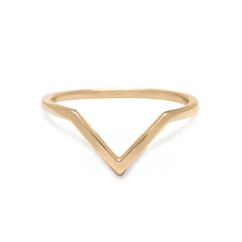 A chevron shaped band in solid gold set in yellow gold., Yellow Gold 2