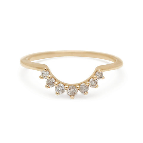 A curve band with 7 grey diamonds set in yellow gold., Yellow Gold