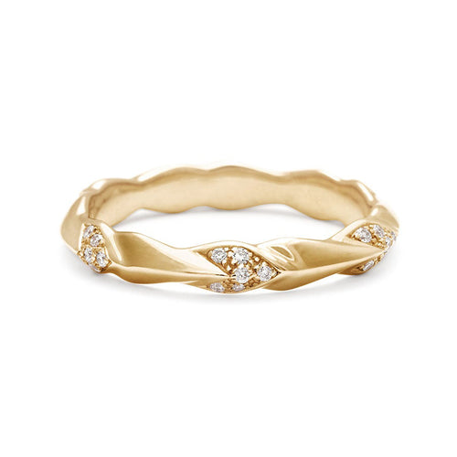 A straight band with leaf like definition with white diamond accents set in yellow gold., Yellow Gold