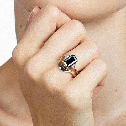 calligraphic curve wave band by anna sheffield with 11x7 black diamond bea ring made in Yellow Gold, Rose Gold, or Yellow Gold. 4