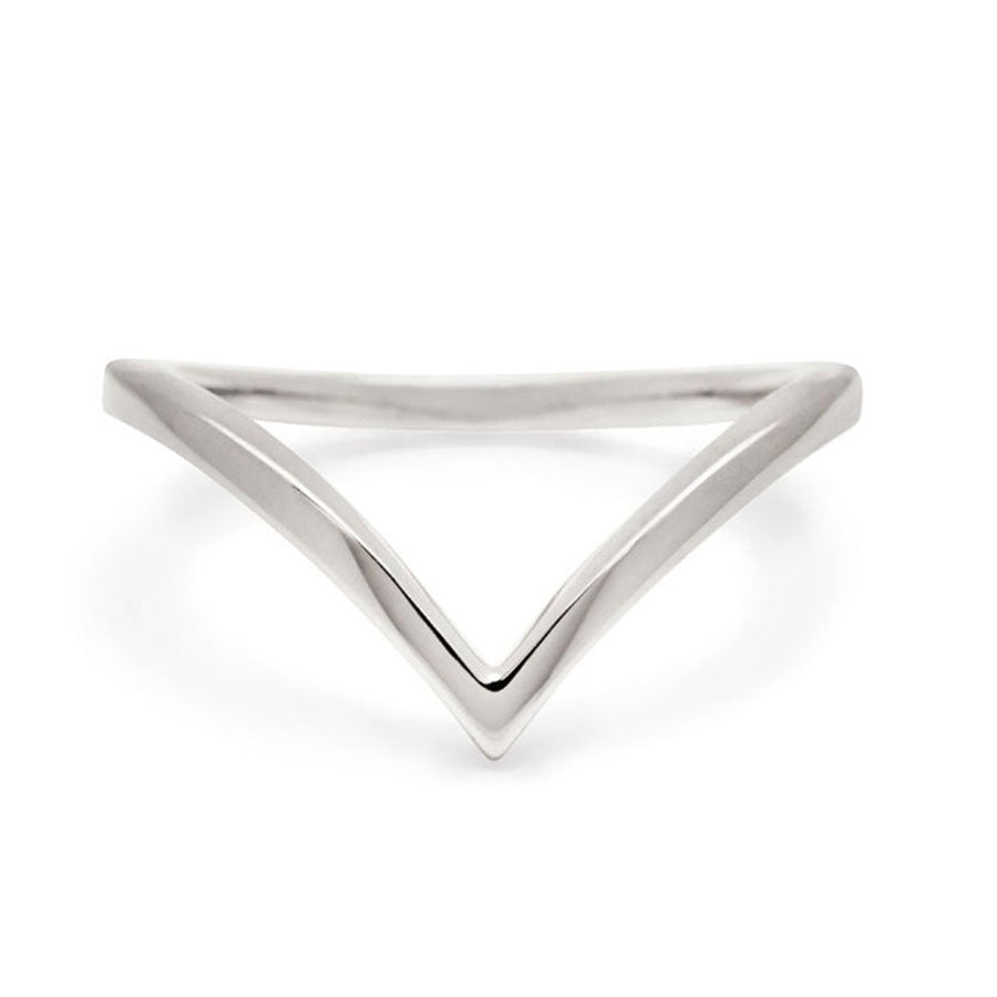 A chrysalis solid gold band set in white gold., White Gold