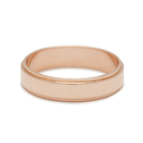 A 4mm flat edge band set in rose gold., Rose Gold