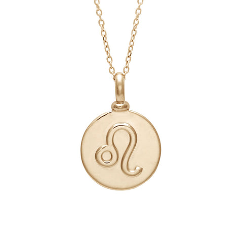 A 14mm charm with the Leo zodiac sign set in yellow gold on a yellow gold chain.